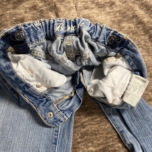 Girls Jeans. EUC size 8. Bootcut with elastic waistband. Crazy 8 brand - Picture 7 of 11